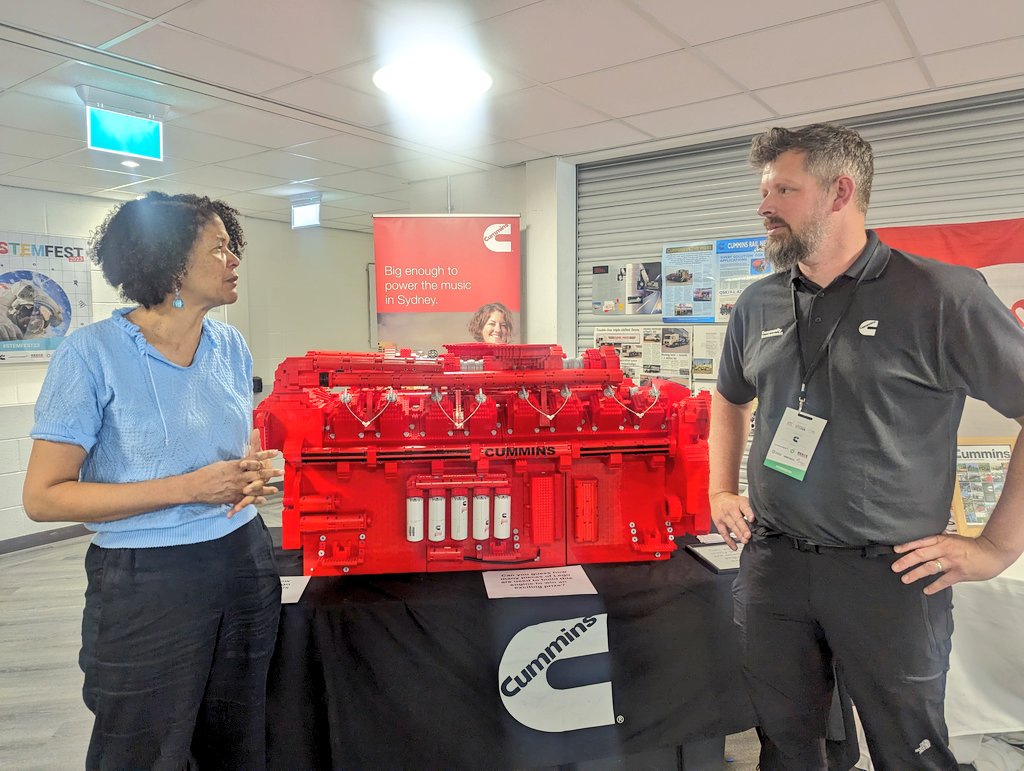 ChiOnwurah's tweet photo. Great to follow in the footsteps of over 3000 #NorthEast children on a tour of @STEMFEST @VertuArena in Newcastle learning about #STEM from some of the brilliant manufacturers, engineering companies & researchers in our region #Stemfest23. Thanks to everyone who took part! https://t.co/nO8WhDumpt