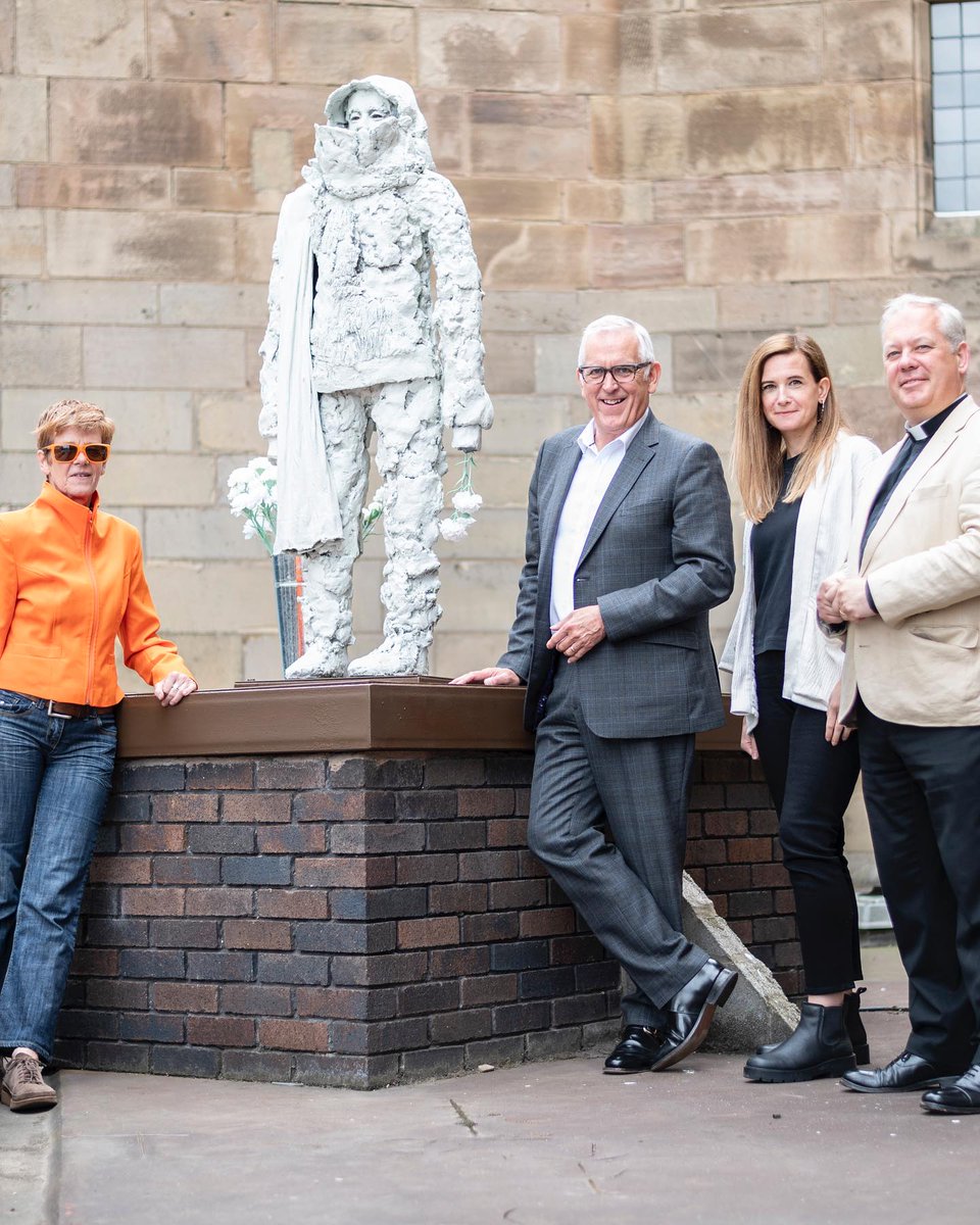 LiverpoolParish's tweet photo. Really exciting to unveil this year's #LiverpoolPlinth sculpture. Boy with Carnation by Brigitte Jurack is a piece originally conceived as a meditation on the potential of violence. The knife in the original sculpture is replaced with a carnation. @LpoolBIDcompany @dotart https://t.co/FZ0U6hCszA