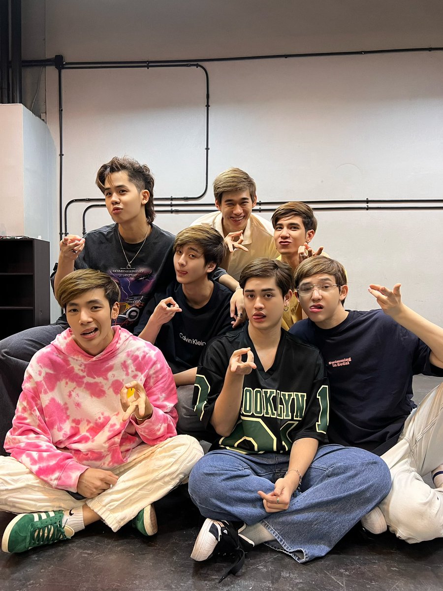 nicesomkidd's tweet photo. แอทลาสปาดข้าง https://t.co/i12YNAJxLU
