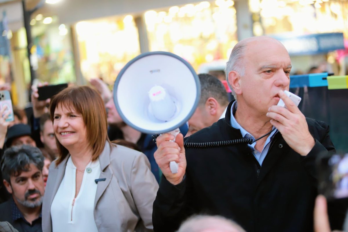 Lucass_Schmidt's tweet image. NUEVO VIDEO:

#Independiente, el bunker de #Cambiemos

youtube.com/watch?v=fFzO8Q…