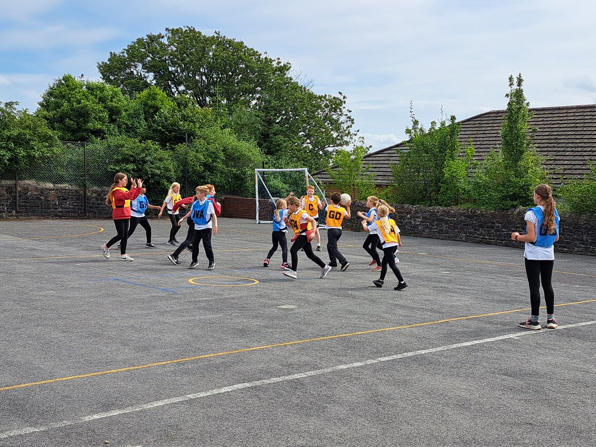 What a fun-filled mini tournament to end this years netball training. 
It was also time to say goodbye to our Year 6s, most of whom have been coming since the start of Year 3. Amazing dedication and a pleasure to coach.  Please come back and visit us next year!