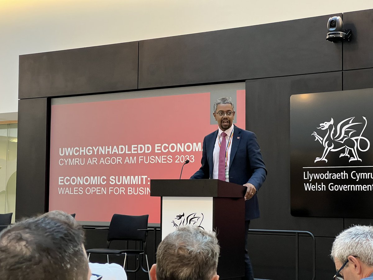 @vaughangething @WGEconomy inviting optimism and a focus on telling our own positive story as we face challenges and future uncertainty, shaping choices together about what we can do with for Wales in coming years #economicsummit #collaboration #teamwales #futurefocus