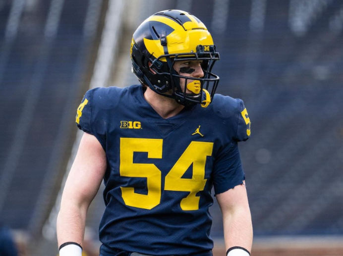 FreeLabHQ's tweet image. Please welcome the first athlete to the #FreeLab Family, University of Michigan linebacker, @metzgerjoel_ 🏈