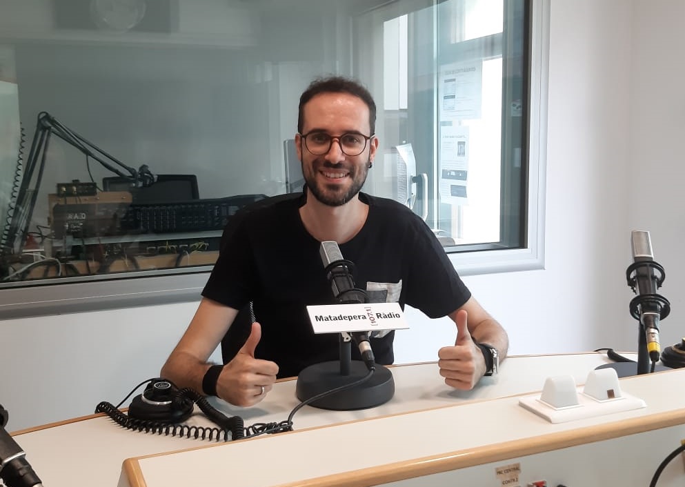 MatadeperaRadio's tweet photo. Avui a les 20h, a la primera edició de la temporada d’estiu, #MTDNoticies  podreu escoltar l'entrevista a Christian Torres, director artístic de @PMatadepera. També tota l'actualitat amb Míriam Vila.
https://t.co/vhbQiob8Jf
📻#107.1 fm
💻https://t.co/0xIDFB2iUz https://t.co/2kNVhePt5p