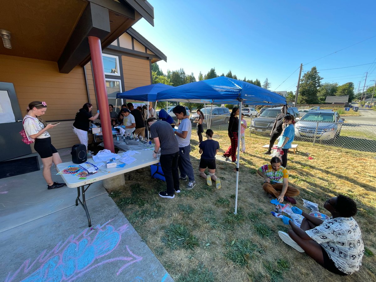 PCCTacoma's tweet photo. Our tie dye event last Friday was a huge success! We loved watching your creations come to life and had a great turnout of forty-three  community members. Enjoy your groovy t-shirts and tote bags all summer long! 

#tacomanonprofit #pcctacoma #peacecommunitycenter https://t.co/d2Jrhx387y