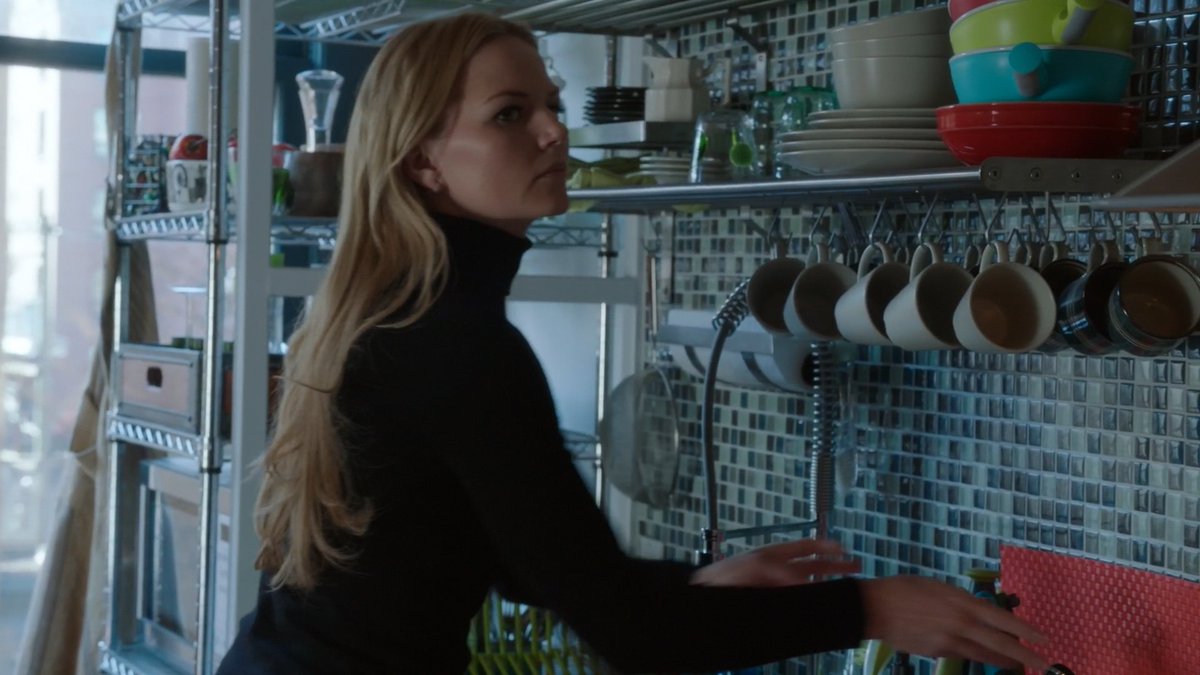sxanqxeen's tweet photo. emma and regina vacationing wives after regina was crowned? https://t.co/XvpWA7WMGh