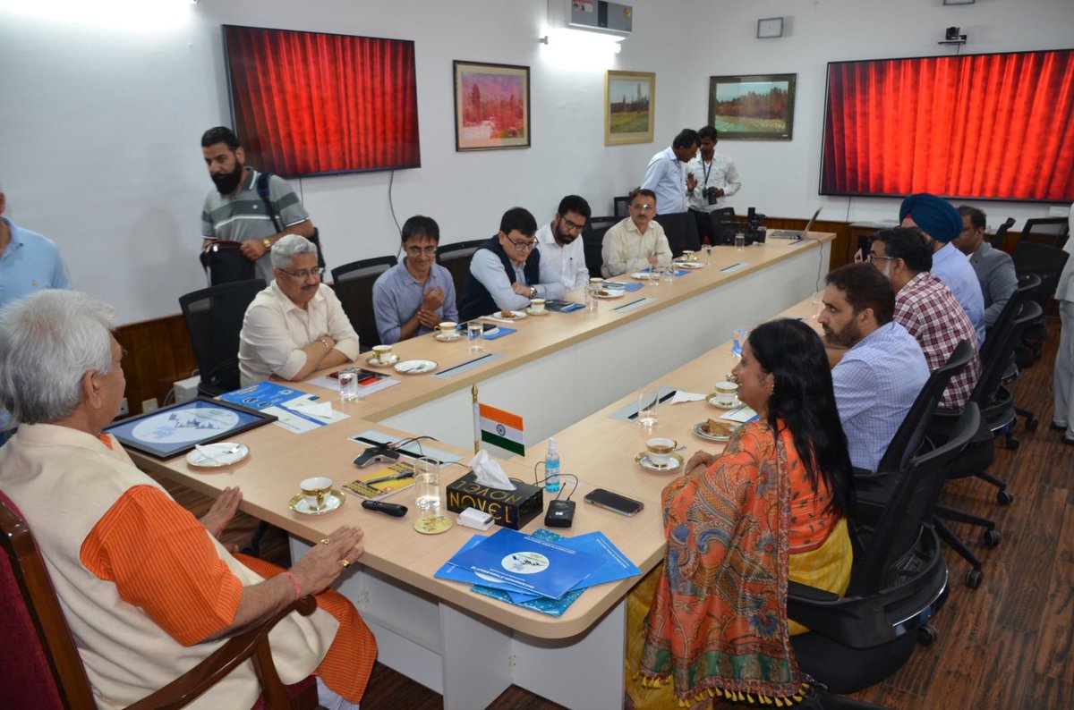 jkrddpr's tweet photo. Hon’ble Lt. Governor Shri. #manojsinha launches various innovative initiatives of #RDPR to make #ShriAmarnathJi Yatra a #zero_landfill pilgrimage. Dr #MandeepKumarBhandari CEO #ShriSasb #MandeepKaur , Com/Secy, RD&amp;PR; senior RD&amp;PR and #SASB officers and representatives of ….. https://t.co/I121N9Ftep