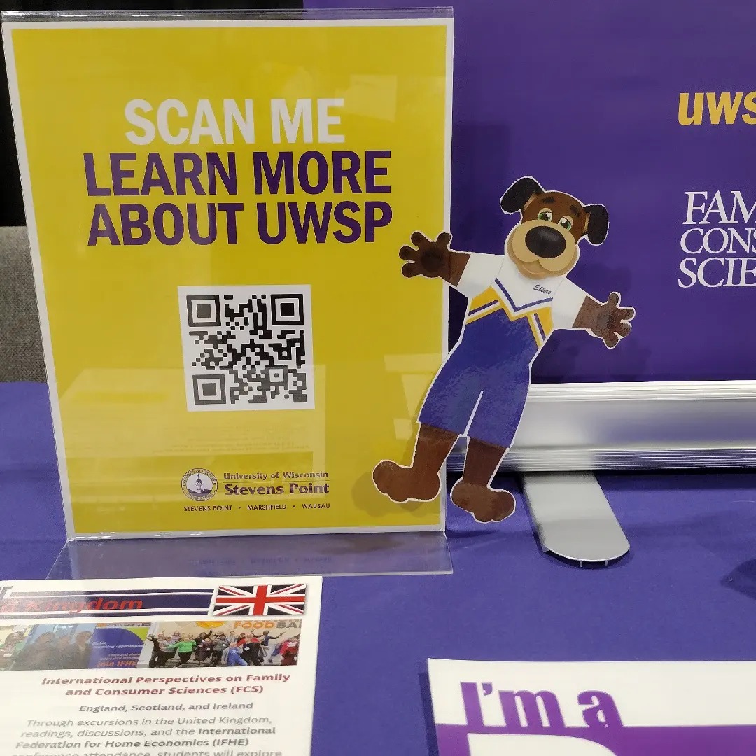 uwsphealth's tweet photo. #UWSP was in full force at the @NationalFCCLA Conference July 2-6 in Denver. @CfcsSusan represented UWSP while many alumni who are now teaching attended the conference, including Sydney Petersen '23 who completed the Future Adviser Academy. https://t.co/xh6M1t2ik1 https://t.co/7Ve3hGckoE