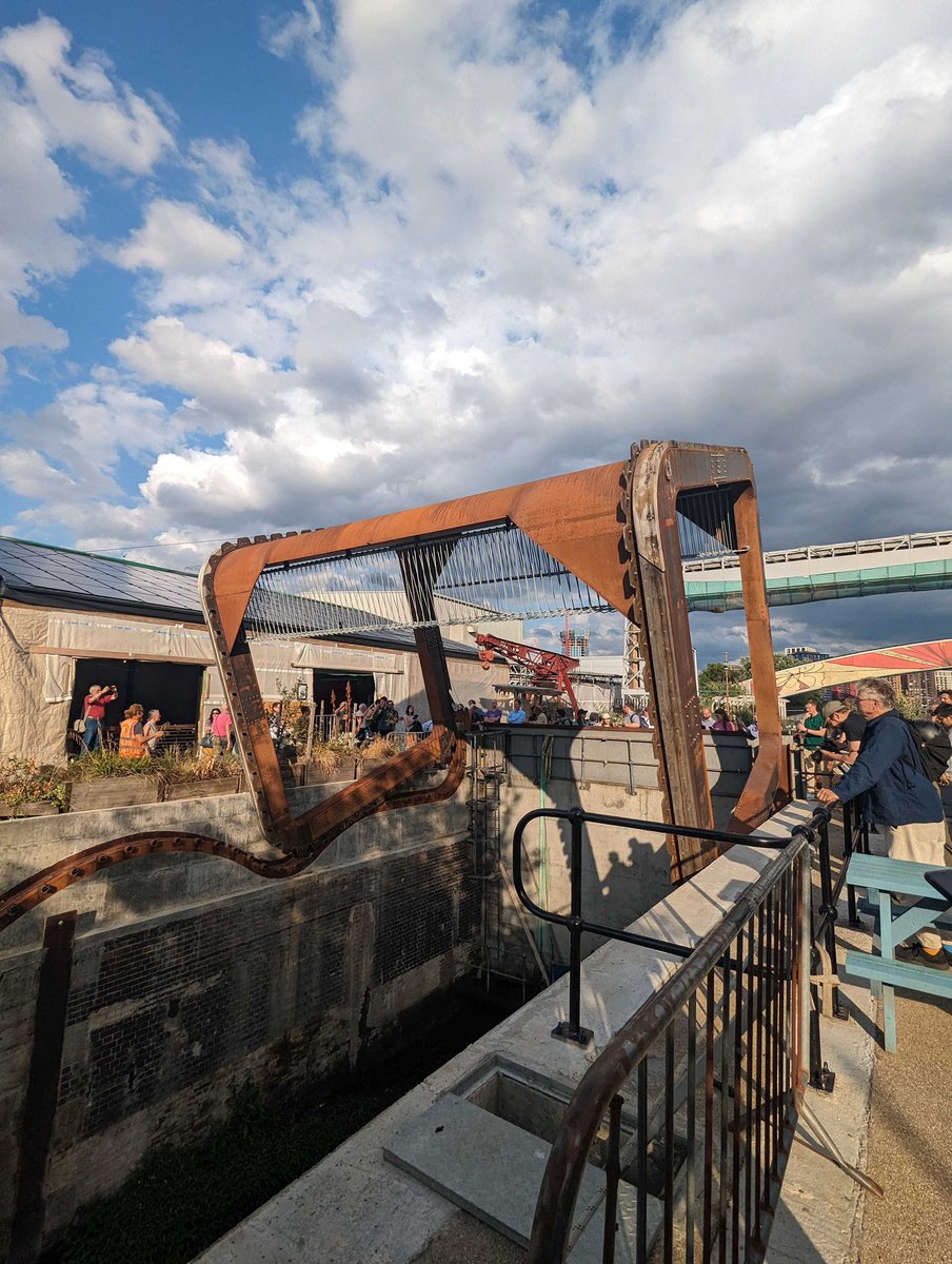 dropofmilk's tweet image. Great @TheEngClub talk and visit last week to see the ingenious Cody Dock Rolling Bridge by Randall Page @PriceandMyers &amp;amp; @cake_industries 

#theengineeringclub #codydockrollingbridge