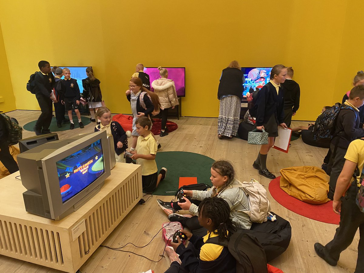 Y4_UCPS tweet media