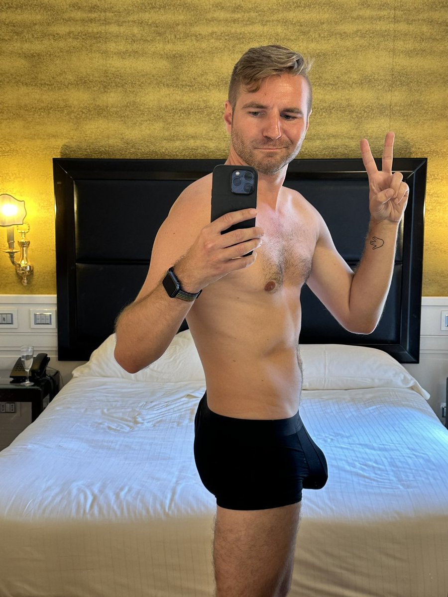 rainygay tweet media