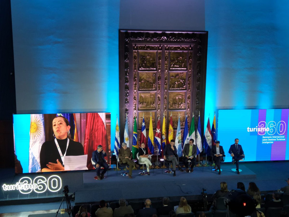Bogota_Turismo's tweet photo. El @IDTBogota participa activamente en la agenda académica del  “Seminario Internacional sobre Destinos Turísticos Inteligentes Turismo 360”, Gobernanza, sostenibilidad, tecnología, innovación y accesibilidad como ejes principales de acuerdo con el modelo español de @SEGITTUR. https://t.co/Cg7jms6r6H
