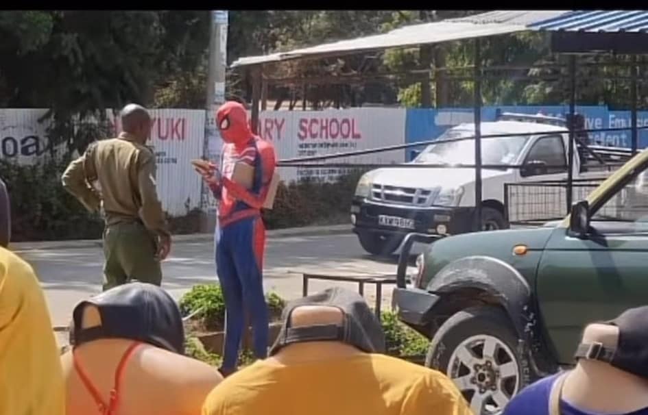 Goatmm1_'s tweet photo. 🚨🚨 BREAKING NEWS:
Fake one arrested in Kenya😂😂 https://t.co/9s89EDQCCM