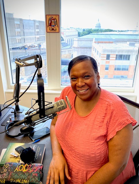 1160AMWMET's tweet photo. Shindana Crawford, principal of St. John the Evangelist Catholic  School in Silver Spring, MD, visited WMET 1160 AM's studio to tap the power of Catholic radio in recruiting teachers in 1st, 2nd and 4th grades, and for PE. For more information, visit https://t.co/WU9xlRML1s. https://t.co/JMjZwAmxfi
