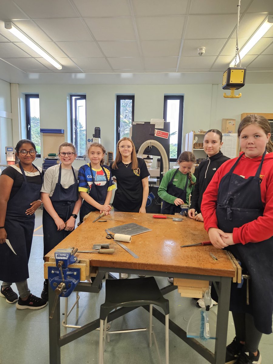 CampCorUnum's tweet photo. We made our Cor Unum crosses in #SocialAwareness. Check out how we celebrated the finished product! #Day2 ❤️💛💚 https://t.co/ZFFSqum9tl