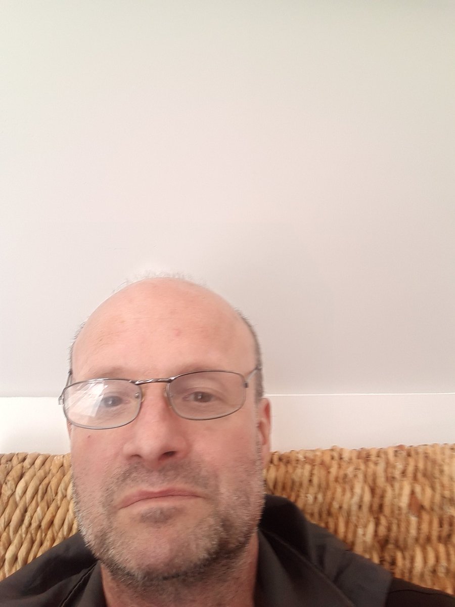 Steven64017420's tweet photo. @MichellePa3373 As long as in your at least in your 20s and single I would be to. https://t.co/dPeMCPw9GD
