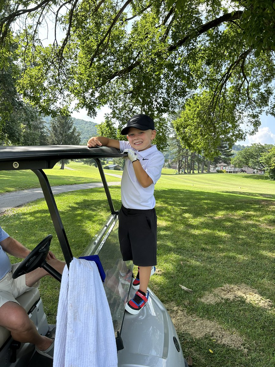 headcoachbrad's tweet photo. Braxton shot 49 and finished second place today at Clinchview! So proud of my little golfer! #age5 ⛳️🏌️♂️ https://t.co/QNEBNyxElA