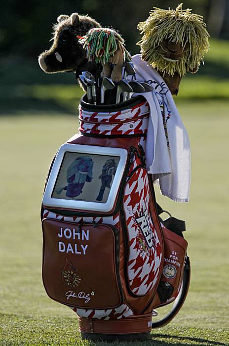 Whilst cool, the digital display on the Majesticks’ golf bags isn’t new. John Daly did it years ago. https://t.co/HPPATChFwE