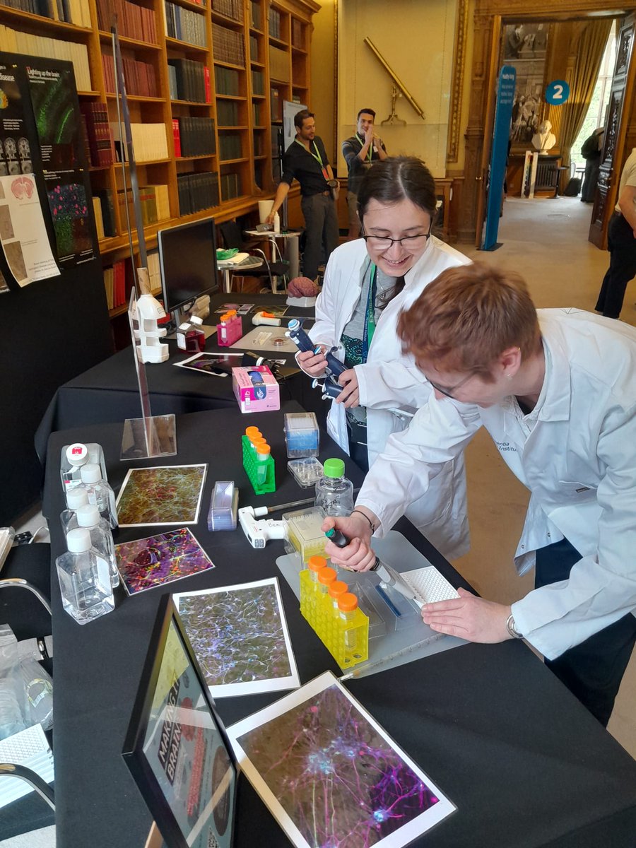 UKDRI's tweet image. Thanks to @royalsociety for an incredible #SummerScience exhibition today! Fantastic to see such a great turnout🙌

If you missed it today we&apos;re here again tomorrow - visit our table to dissect jelly brains, play tetris &amp;amp; more!🧠🧪🧫