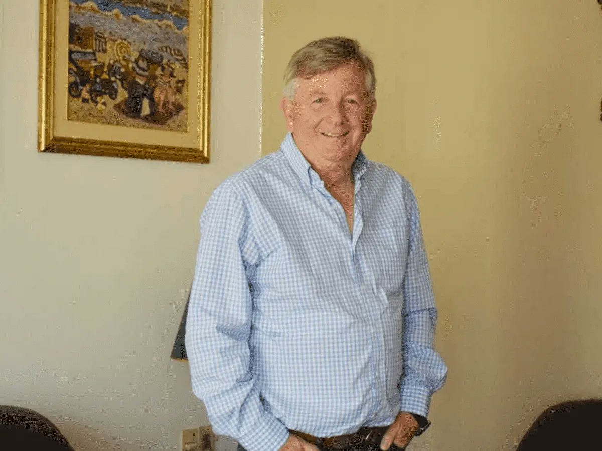 Sport890's tweet photo. #AHORA | Hablamos con Ernesto Dehl presidente de Cerro Largo.

https://t.co/gixYGmrrej https://t.co/oIGvT3aMDs