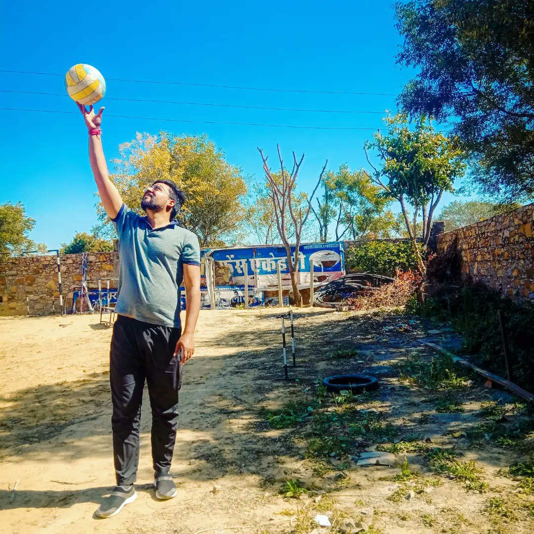 PradeepYadavINC's tweet image. शौक़ की क़ीमत और ज़िद के अंज़ाम नहीं देखे जाते।
#Motivation
#tradersCommunity #Bitcoin