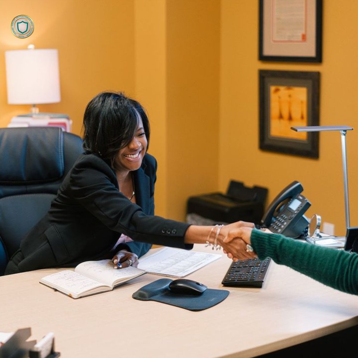 triptrust's tweet image. Lisa is a #10KSBgrad who found the confidence she needed to trust her own skills and continue growing her business. In fact, three people from Lisa&apos;s cohort have joined her team at @myiahome, and she&apos;s committed to supporting as many of her fellow alumni as she can.