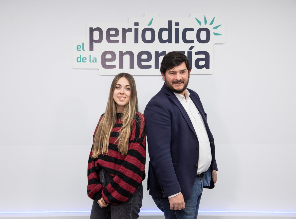 rrocasalamero's tweet photo. 📢📢ATENCIÓN📢📢 Ya os puedo anunciar algo que para mí es un privilegio. @Per_Energia va a organizar el primer debate energético de la historia por parte de un medio de comunicación. Estarán los 4 grandes partidos representados @PSOE @ppopular @vox_es y @sumar Desde aquí quiero dar las gracias a @marcpons73 @gmariscalanaya @_mireiaborras y @ferrandovitales por participar en esta loca idea que se nos ha ocurrido. Dirigido por @San_Acost y por mí, sólo esperamos estar a la altura del acontecimiento. Sé que muchos estáis interesados. Más datos próximamente, GRACIAS A TODOS #DebateEnergia23J