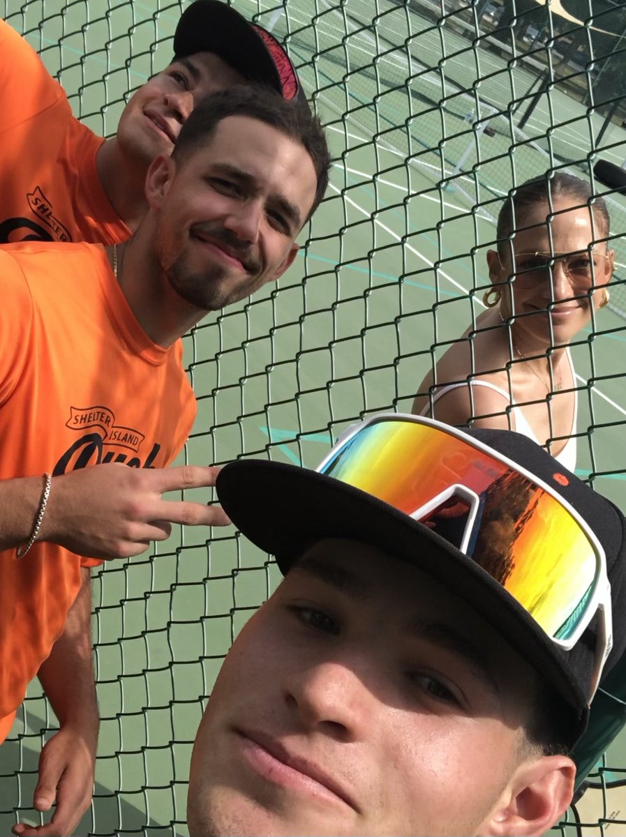 HamptonsLeague's tweet photo. Jenny From The Block?? Jennifer Lopez was at Mashashimuet Park in Sag Harbor on July 4th taking selfies with @SIBucks Zach Ganca, Cooper Donlin and Jack Vallario! https://t.co/lQchUMblWt