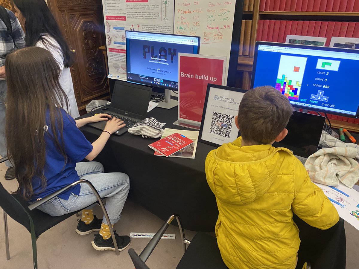 UKDRI's tweet image. Thanks to @royalsociety for an incredible #SummerScience exhibition today! Fantastic to see such a great turnout🙌

If you missed it today we&apos;re here again tomorrow - visit our table to dissect jelly brains, play tetris &amp;amp; more!🧠🧪🧫