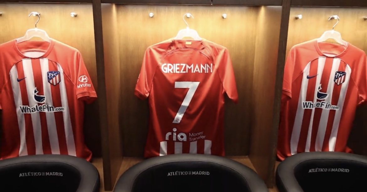 atletiuniverse's tweet photo. 💣🚨| OFFICIAL: Antoine Griezmann gets his number 7 kit back! 🇫🇷 https://t.co/V2bAeCn10d