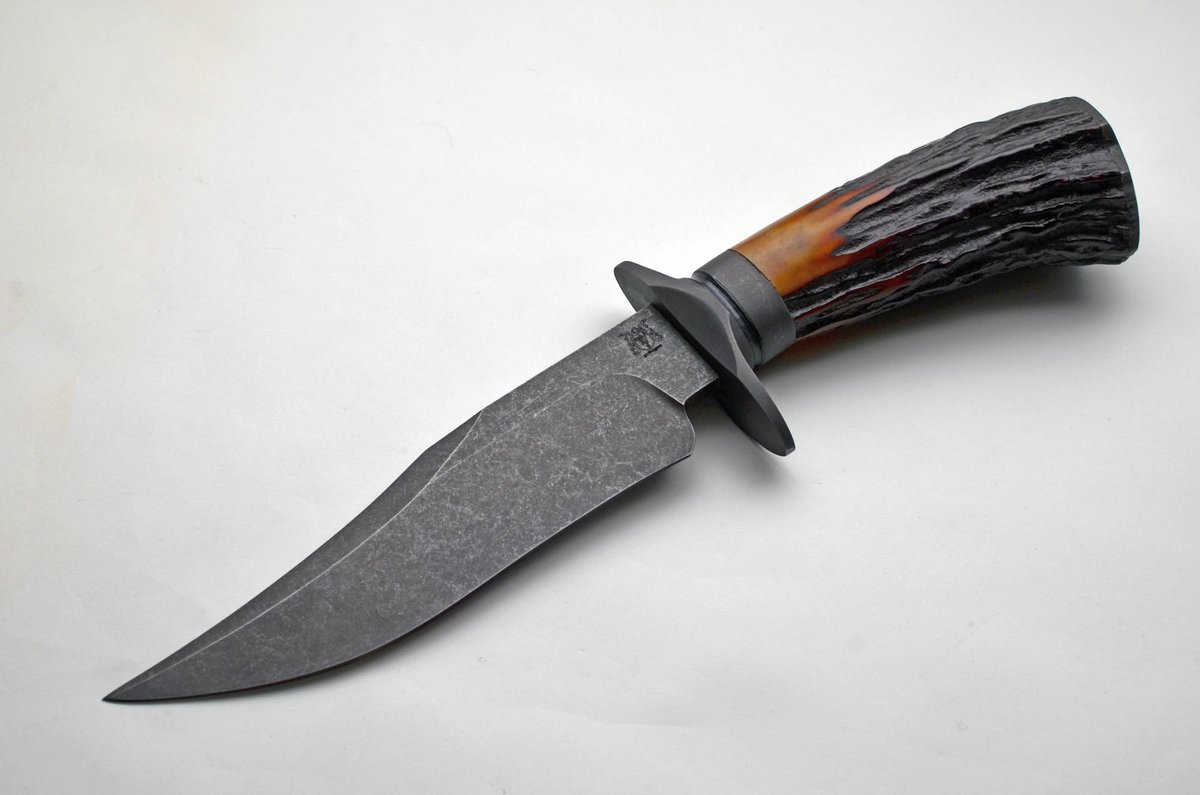 ExquisiteKnives's tweet photo. This new piece is from Kyle Gahagan and can be found in our shop! The darkened blade is a unique feature and works nicely with the textured handle. Add this knife to your own collection by visiting our shop! https://t.co/pVv5p6Syix #knives #knifeshop #collect #customknife https://t.co/K5vyRKAp21