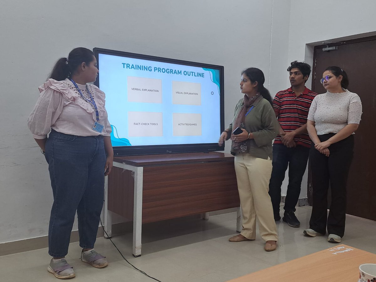 AnchalSriii's tweet photo. Presentations come and go but nervousness is for life. 
Do you get nervous too?
Diving into Data journalism and Factchecking🕵️
@IIMC_India @digitlmdiaiimcj @iimcjammu #DataVisualization #journalism #FactCheck https://t.co/IqgRrQ76Yr