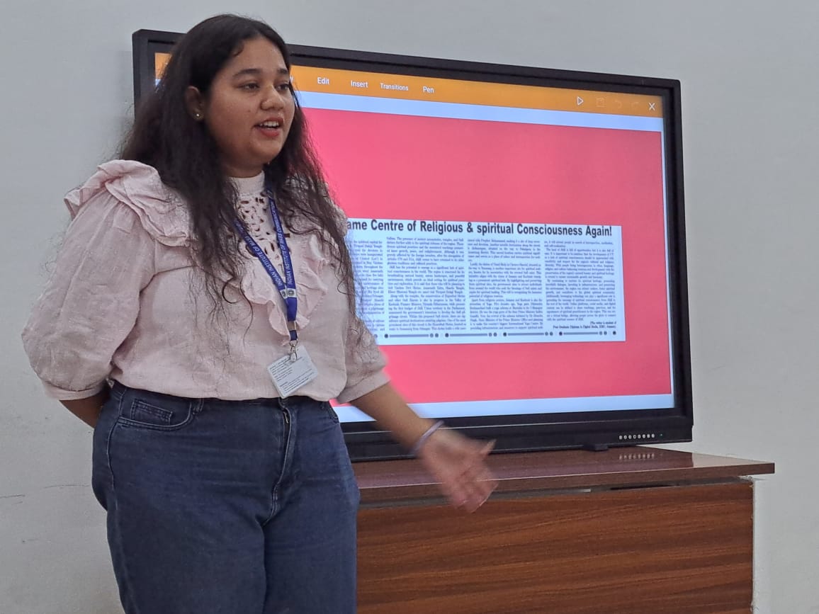 AnchalSriii's tweet photo. Presentations come and go but nervousness is for life. 
Do you get nervous too?
Diving into Data journalism and Factchecking🕵️
@IIMC_India @digitlmdiaiimcj @iimcjammu #DataVisualization #journalism #FactCheck https://t.co/IqgRrQ76Yr