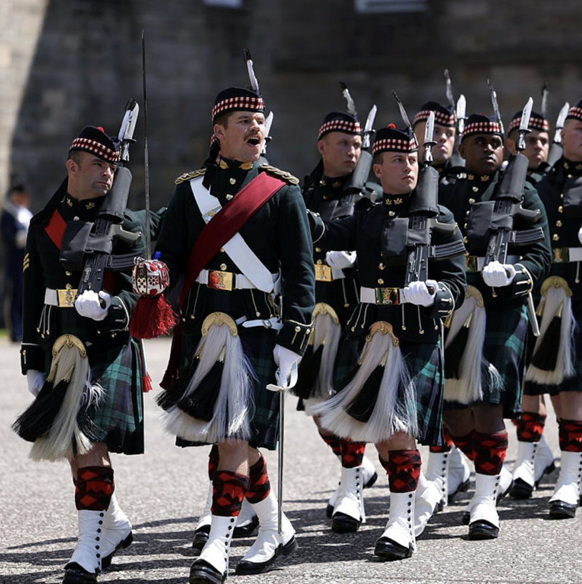 VeteransFdn's tweet photo. 🏴What a historic day in Scotland! The Honours of Scotland were presented to the King and Queen yesterday at St Giles’ Cathedral! 👑
#HonoursOfScotland #RoyalMile #StGilesCathedral https://t.co/FPUoROFzPv