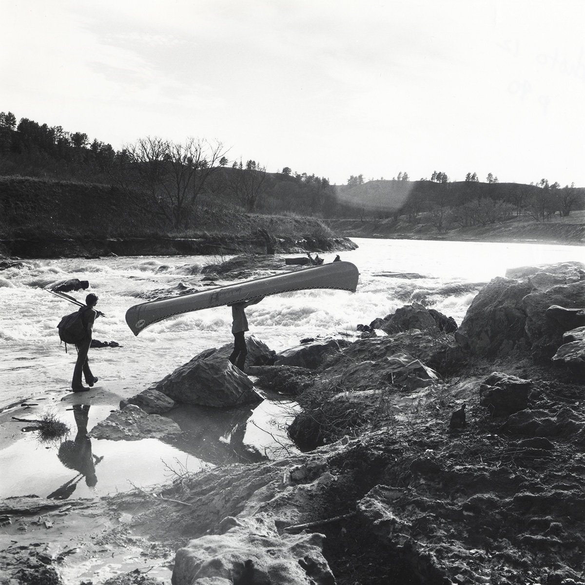 NeblandMagazine's tweet photo. #Throwback to a 1970s Nebraska canoe trip. Have you been on the river lately?🛶
📷: @Nebraskland Archives
#Nebraskaland #NEgameandparks #Throwback #OutdoorNebraska #canoe #explorenebraska https://t.co/UX31whAk0K
