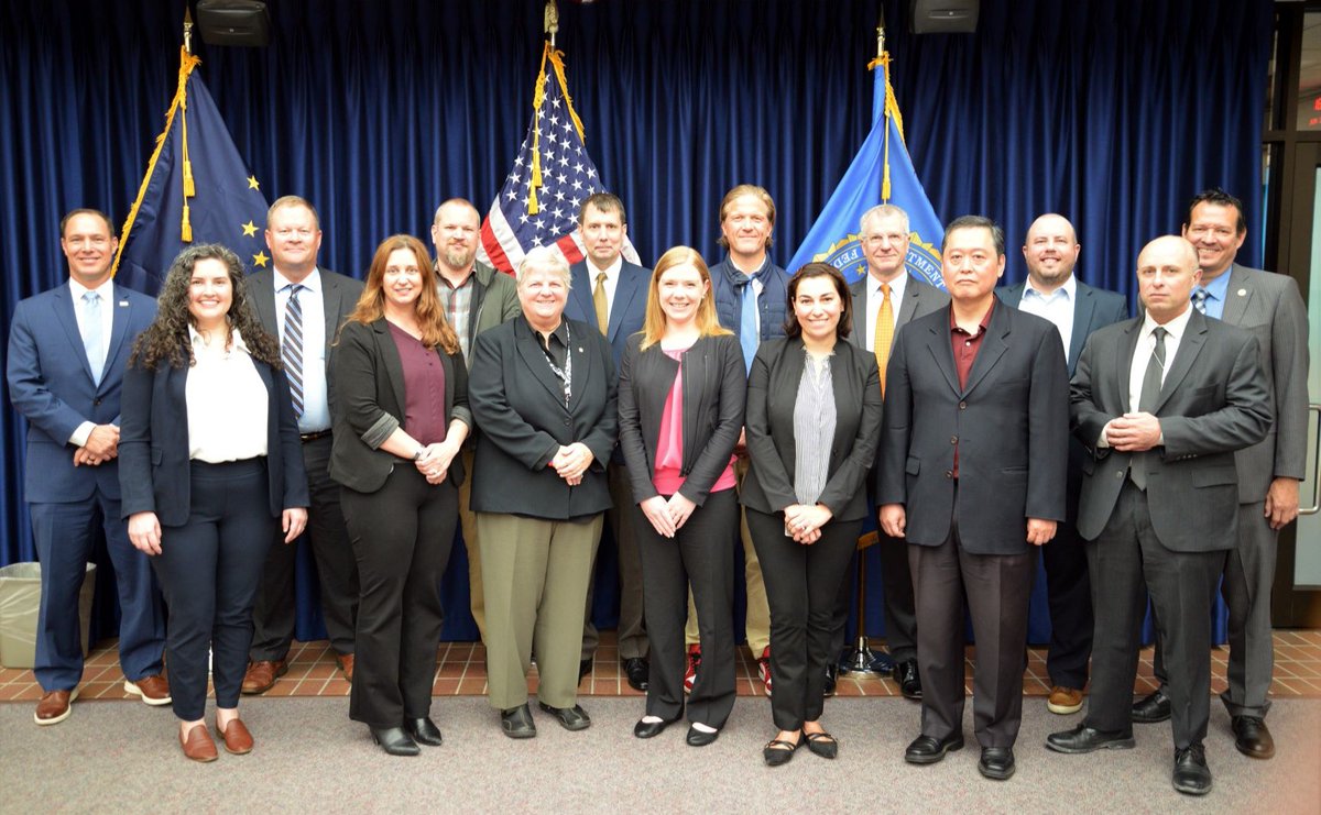 Collaborating and sharing information with our partner agencies across the Pacific Northwest. @FBIAnchorage @USAO_EDWA @USAO_OR @USAO_AK @DEASEATTLEDiv @RealNCIS @CISAgov @ENERGY @DHSgov @DefenseIntel @ODNIgov