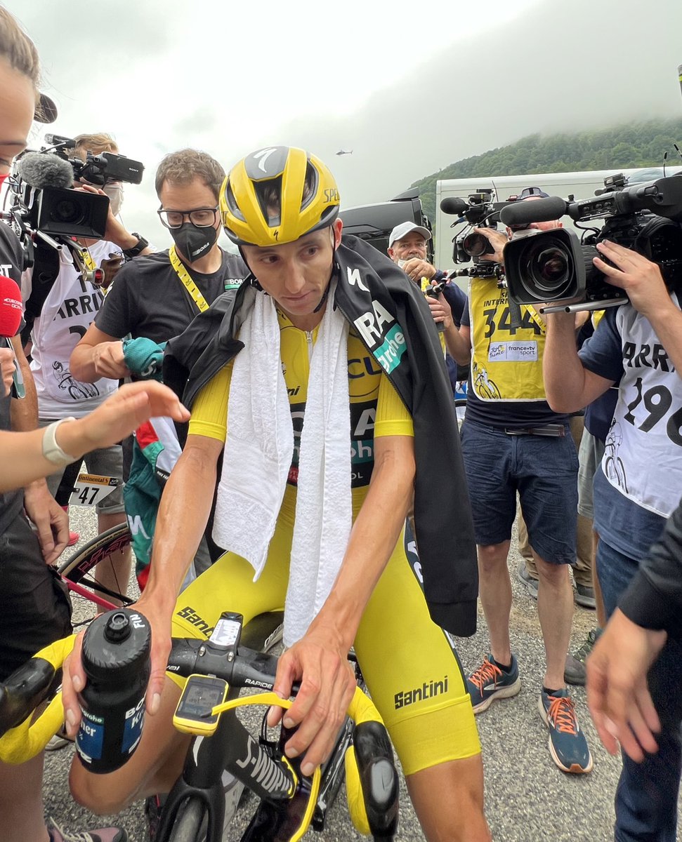 🇫🇷 #TDF2023

A day in yellow at Le Tour, bravo <a href="/JaiHindley/">Jai Hindley</a> 💛👏🏼