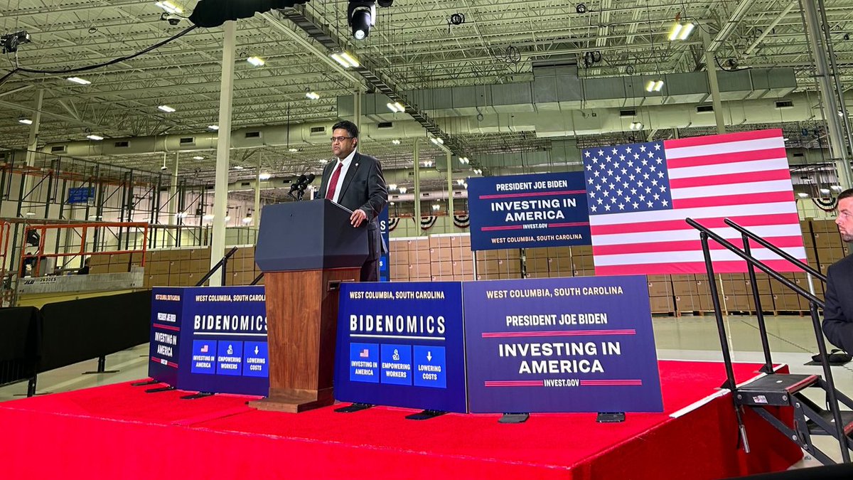 Enphase's tweet photo. We're live at the opening of our new manufacturing expansion in Columbia, SC! 🇺🇲 

"Today, if you see a home in the U.S. with solar panels on it, there is a good chance it is an Enphase home." - Badri Kothandaraman, CEO, Enphase Energy 

#MadeInAmerica #PowerByPeople https://t.co/IdlIIREex3