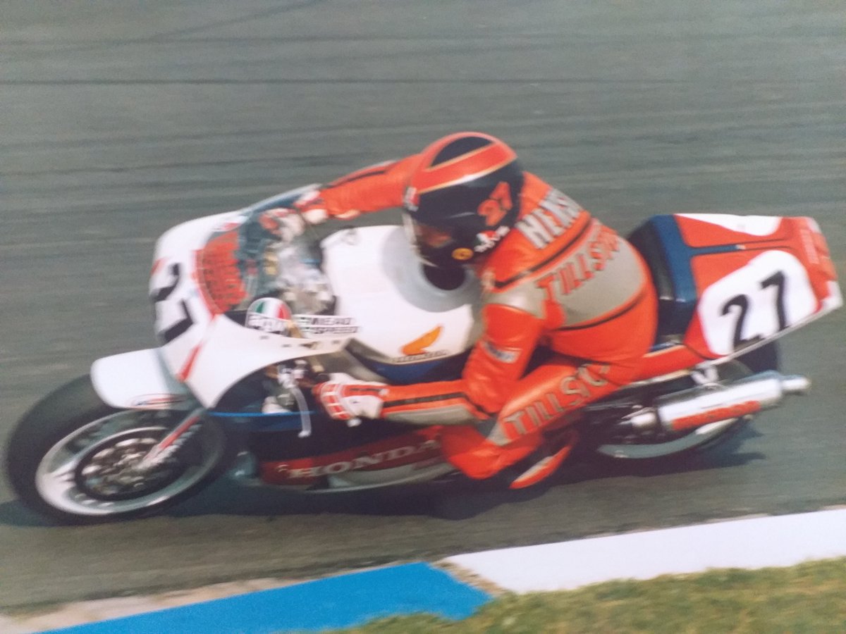 oneninefoursix tweet media