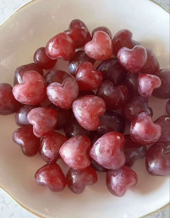 heartshaped grapes