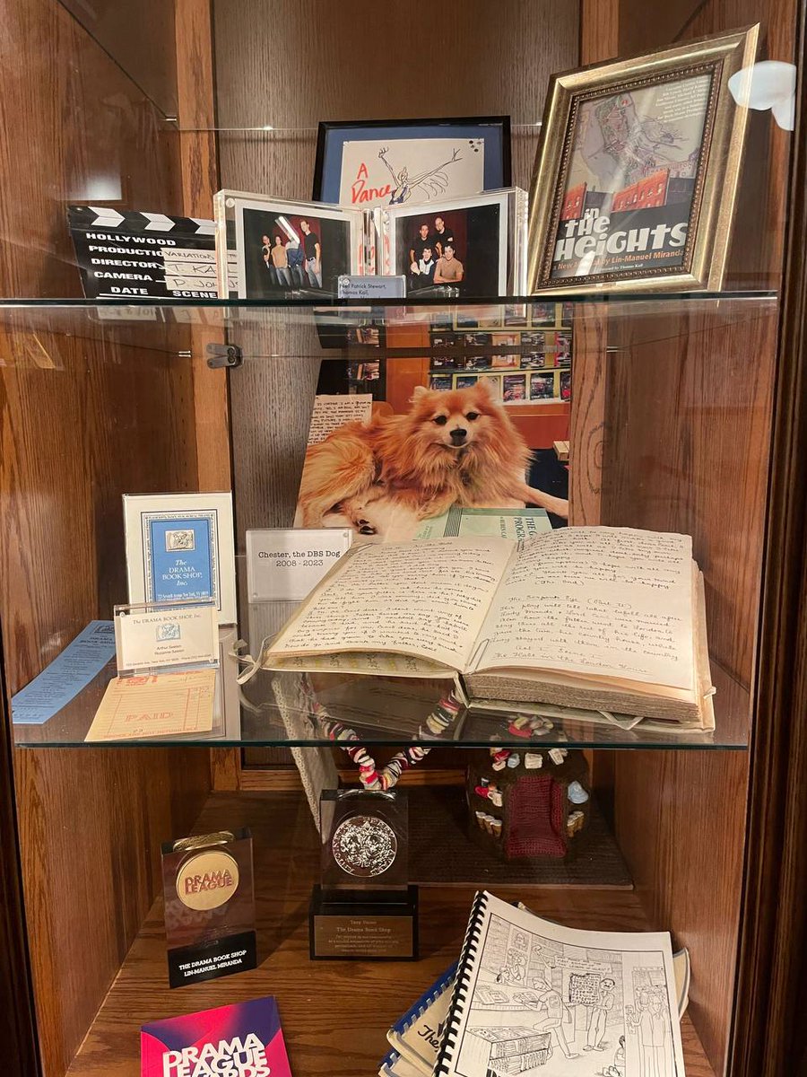 RhexClark's tweet image. There are two of my favorite libraries, one is NYPL and the other is The Drama Book shop. It is located near Time Square in Manhattan, and the decoration style inside is very characteristic. It is the most comfortable place to order a cup of coffee listen to music and read a book