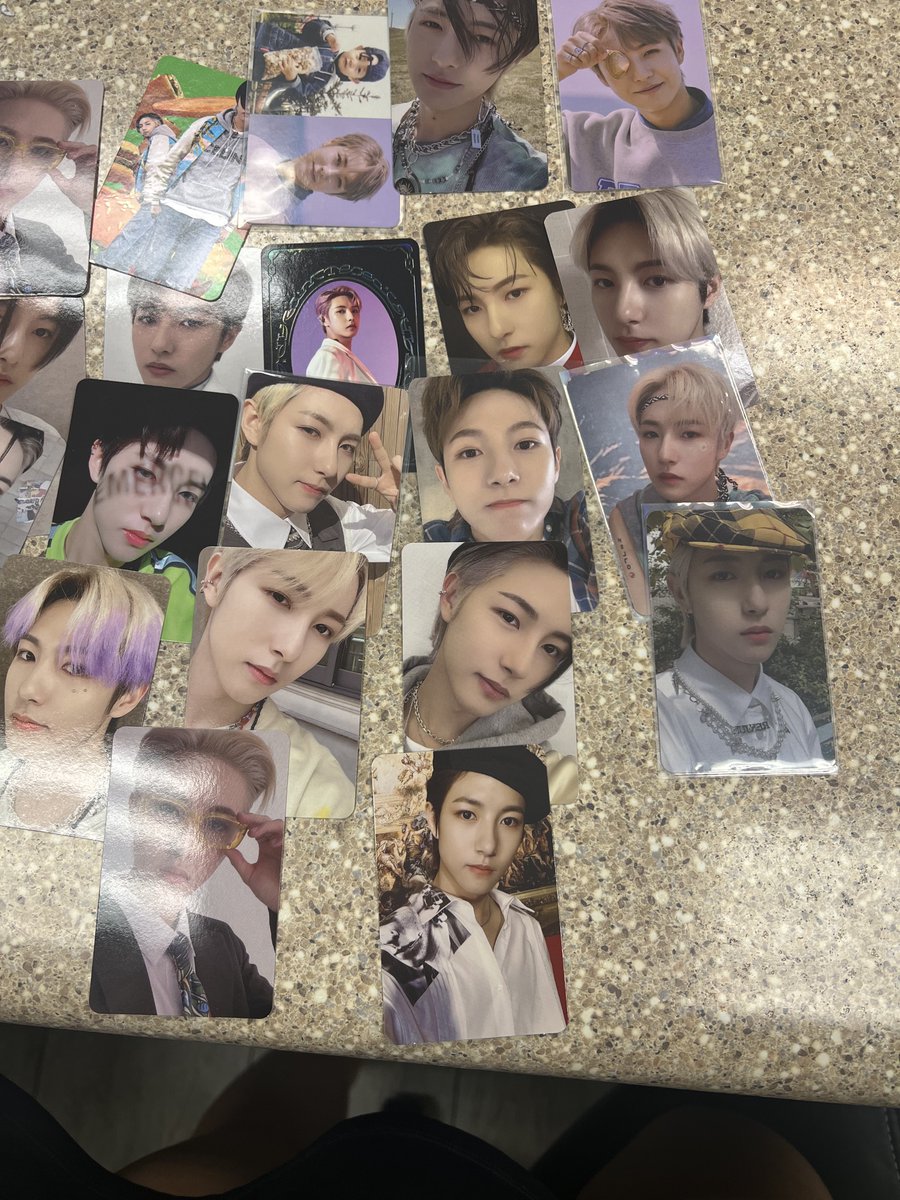 WTS - selling 

NCT Renjun pc photocards

DM me if you are interested 

📍USA
 Can ship worldwide