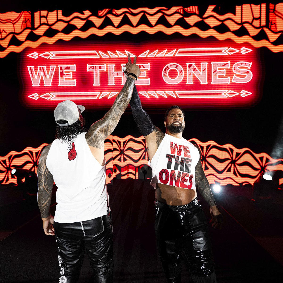 theusotwinzcom's tweet image. WWE Live in Dublin Digitals: dayone-images.com/thumbnails.php… #TheUsos #TheOnes #DayOnes #WWE (@WWEUsos)
