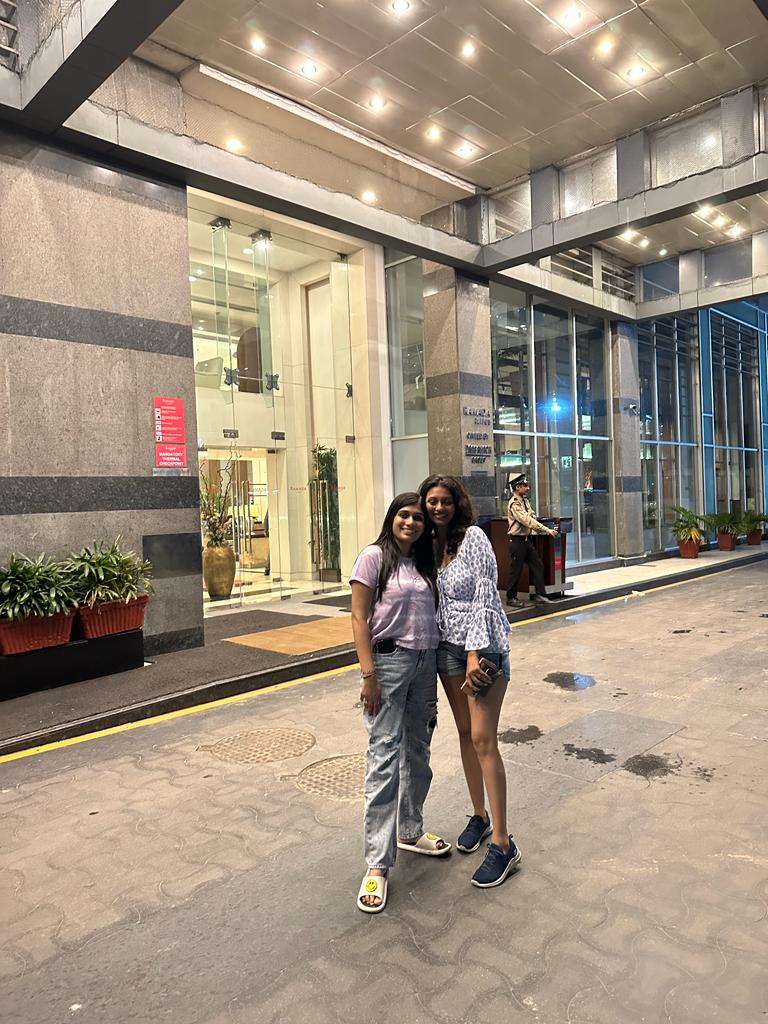 #wemetontwitter 

How soooo coool yet warm at same time babe?🥹