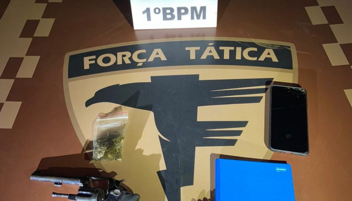 TheThebtc09's tweet image. Preso em flagrante: Homem de 22 anos é autuado por posse ilegal de arma e tráfico de drogas em Palmas

#autuado #flagrante #homem #ilegal #posse #preso #tráfico

soudepalmas.com.br/plantao-polici…