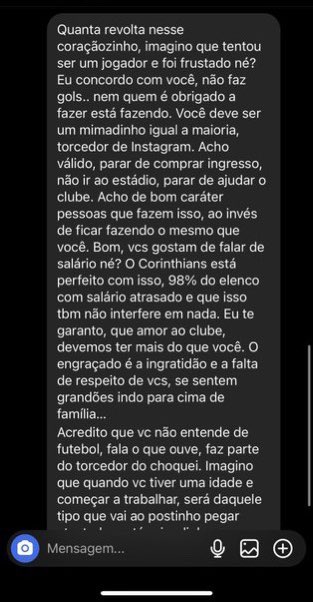 futebol_info's tweet photo. Esposa do volante Maycon, em discussão com torcedor do Corinthians:

"98% do elenco com salário atrasado."

"Vocês não merecem respeito de ninguém."

"Meu esposo não joga sozinho e também estamos doidos para sair. Ninguém aguenta. Aqui nunca foi o nosso lugar."

📸 @alizinhosccp https://t.co/BQkjquDVhE