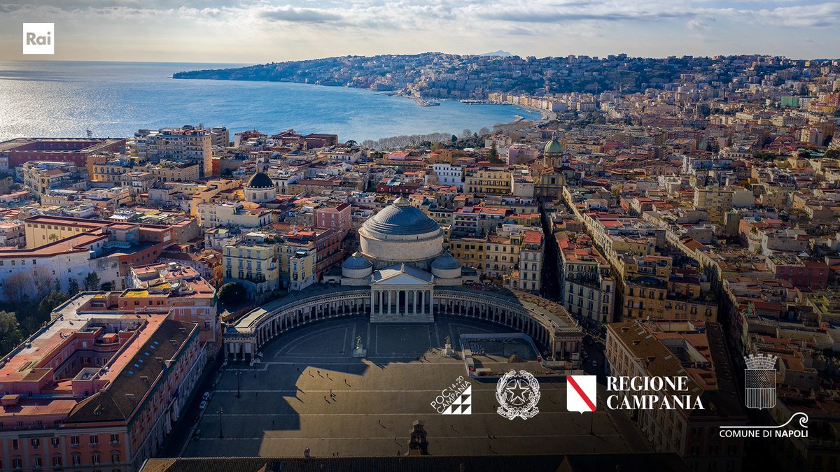 Napoli è bellezza, cultura, ospitalità. Il set ideale per presentare la nuova offerta Rai nello storico centro di produzione che quest’anno festeggia 60 anni di attività. @ComuneNapoli @Reg_Campania #PalinsestiRai