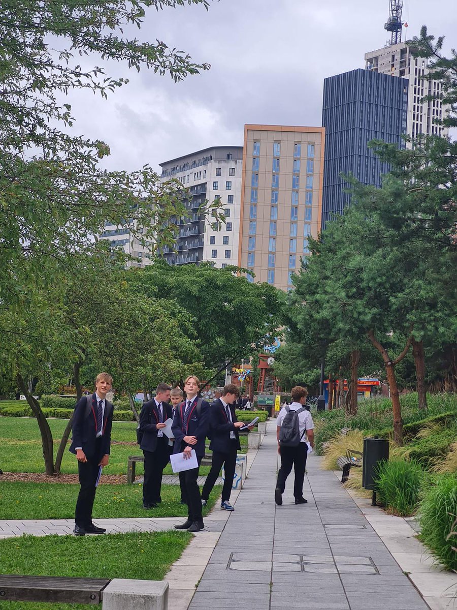TQEA_Principal's tweet photo. More Year 10 Geography fieldwork in Birmingham. Focused on survey work and studying the redevelopment of the CBD. #Fieldwork #Curriculum23 #geography https://t.co/ZQQxK6ufBr