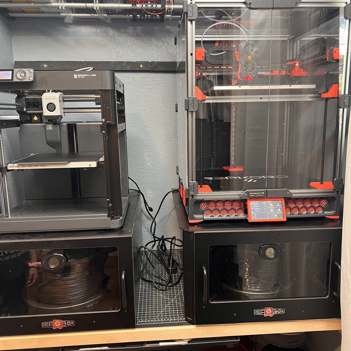 repkord's tweet photo. <POOCH RANT>My #1 3D Printer Design Pet Peeve: Spool mounts on the back!π Underneath people, UNDERNEATH! Min footprint, max accessibility. Filament management shouldn't be an afterthought. Its a core function of the machine & one of the most common touch points!</RANT>#RepBoxTT https://t.co/jDCG3CEivG
