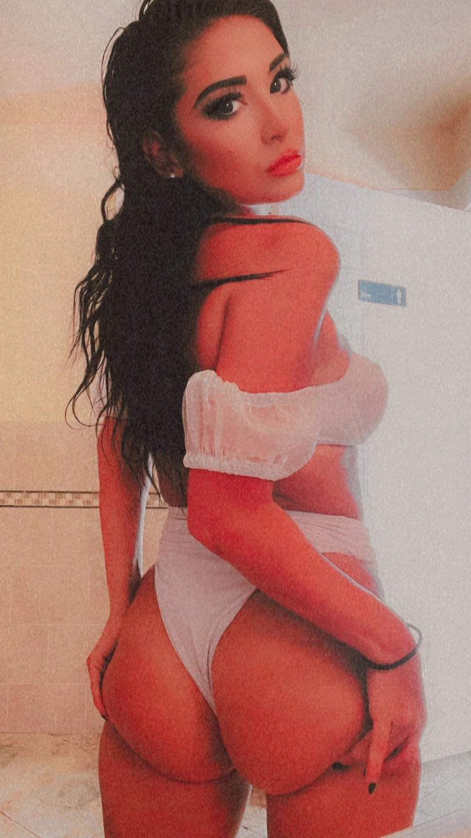 ThatJordanLGirl's tweet photo. Are you subscribed to my free spicy site yet?🤓 #onlyfans #sexy #model #hotlatina #Bitcoin #onlyfansbabe https://t.co/RkFGYTr2dj